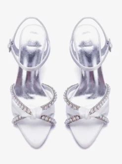 Chaussures de mariée ivoire à bout ouvert perles et talons chaton croisés