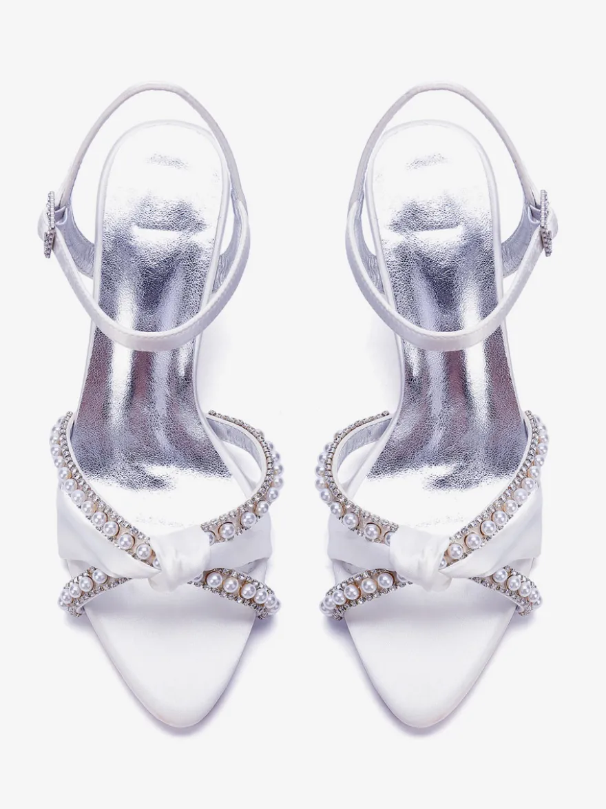 Chaussures de mariée ivoire à bout ouvert perles et talons chaton croisés