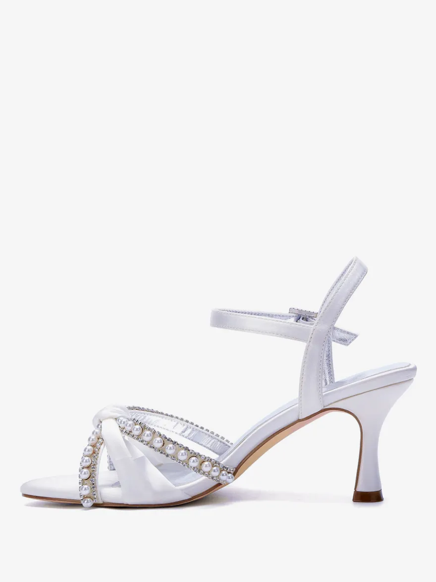 Chaussures de mariée ivoire à bout ouvert perles et talons chaton croisés