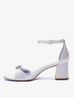 Chaussures de mariée ivoire en satin et strass à talon compensé et bride cheville.