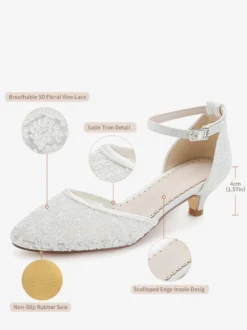 Chaussures de mariée à petits talons ornées de dentelle bout rond et bride cheville