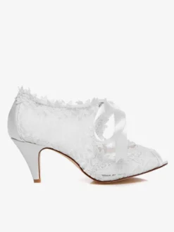 Chaussures de mariée à talons en dentelle blanc avec ruban Mary Janes