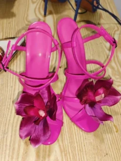 Chaussures de soirée en satin pour femmes bout ouvert détails floraux talons hauts