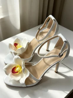 Chaussures de soirée en satin pour femmes bout ouvert détails floraux talons hauts