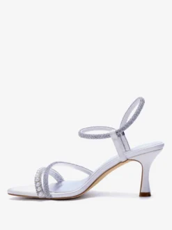 Chaussures de soirée à talons hauts en satin bout ouvert brides et perles