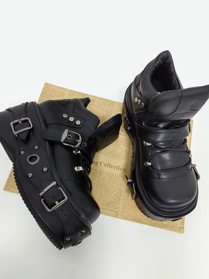 Chaussures Gothic Lolita noires à plateforme et œillets en cuir PU