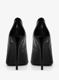 Chaussures habillées bordeaux à talons hauts et bout pointu