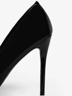 Chaussures habillées bordeaux à talons hauts et bout pointu