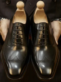 Chaussures habillées pour hommes chaussures de mariage formelles à bout carré en cuir de vachette Brogue Derby