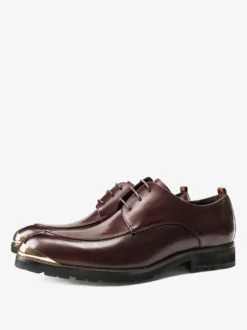 Chaussures habillées pour homme Chaussures fantastiques à bout pointu avec détails en métal en cuir de vache