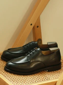 Chaussures habillées pour hommes Chaussures de mariage fantastiques à bout rond en cuir de vache Derby
