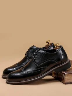 Chaussures habillées pour hommes chaussures de mariage à bout carré en cuir Brouges