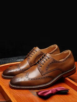 Chaussures habillées pour hommes Chaussures de mariage de bal en cuir PU à bout carré de qualité
