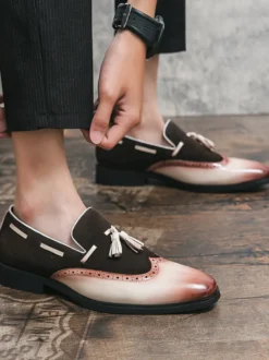 Chaussures habillées pour hommes bout rond à enfiler avec pompons