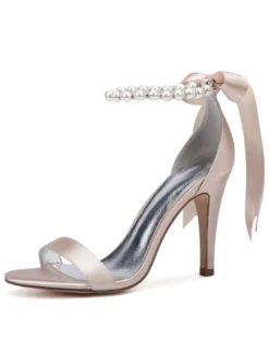 Chaussures mariée blanches en satin à bout ouvert avec boucle de perles à talons haut sandales de mariée