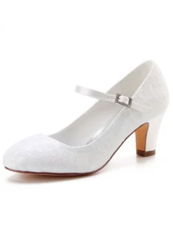 Chaussures mariée ivoire vintage en dentelle avec boucle à talon carré Chaussure de mariée