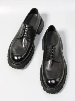 Chaussures noires décontractées en cuir véritable bout rond à lacets