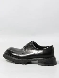 Chaussures noires décontractées en cuir véritable bout rond à lacets