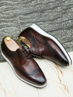 Chaussures Richelieu pour hommes bout rond en cuir véritable à lacets.