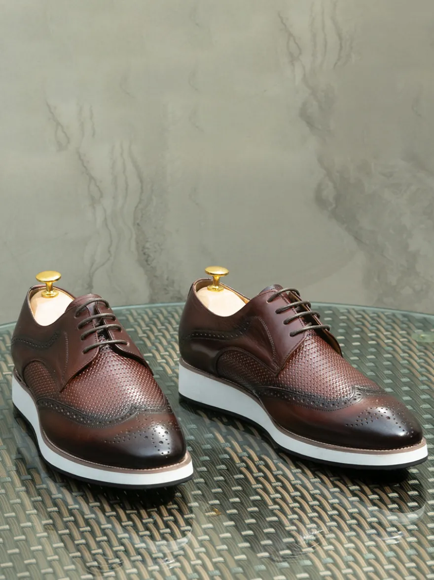 Chaussures Richelieu pour hommes bout rond en cuir véritable à lacets.