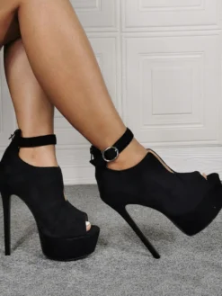 Chaussures à talons à talons aigus en nubuck noir unicolore ruban aux chevilles avec bouton de polyuréthane / Synthétique