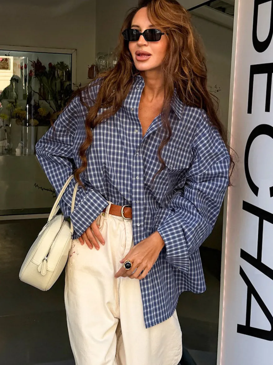 Chemise vintage bleue à carreaux vichy oversize manches longues boutonnée