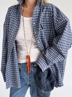 Chemise vintage bleue à carreaux vichy oversize manches longues boutonnée