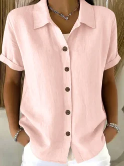 Chemisier décontracté à manches courtes en lin mélangé pour femme col boutonné style blouse.