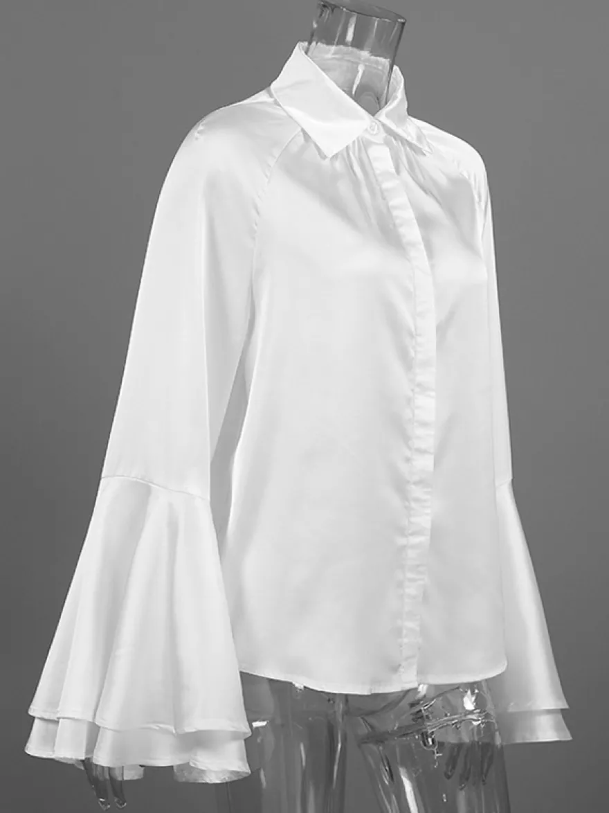 Chemisier élégant à manches cloche en satin pour femme - Blanc soyeux poignets évasés fermeture boutonnée - Printemps 2026