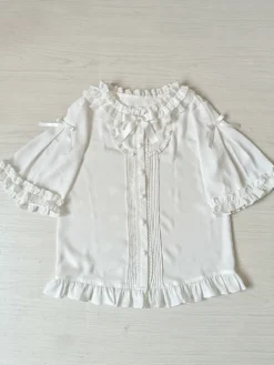 Chemisiers Lolita doux haut Lolita blanc à manches courtes et volants en dentelle chemise Lolita