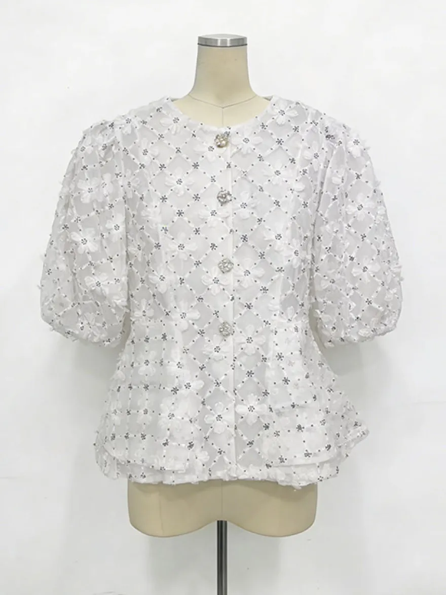 Chemisier transparent à col rond et imprimé floral 3D manches courtes bouffantes motif losanges fermeture boutonnée