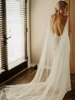 Châles de mariage en ivoire avec œillets en tulle et cache-cœur