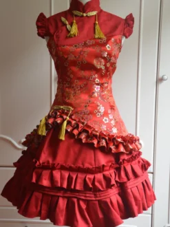 Classique Satin Rouge Qi Robe Lolita charmante jacquard avec volant vertical douse Déguisements Halloween