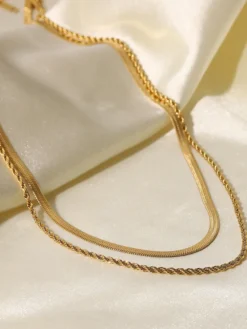 Collier simple superposé élégant à maillons à boucle