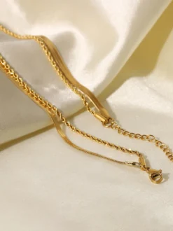 Collier simple superposé élégant à maillons à boucle