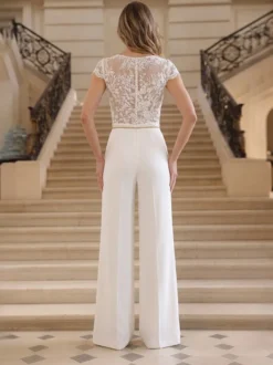 Combinaison de mariée en dentelle combinaison à col rond manches courtes et collants assortis robes de mariée pour la mairie