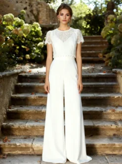 Combinaison de mariée 2 pièces robe de mariée en crêpe stretch et dentelle combinaison longue jusqu'au sol col en V manches courtes taille naturelle blanche