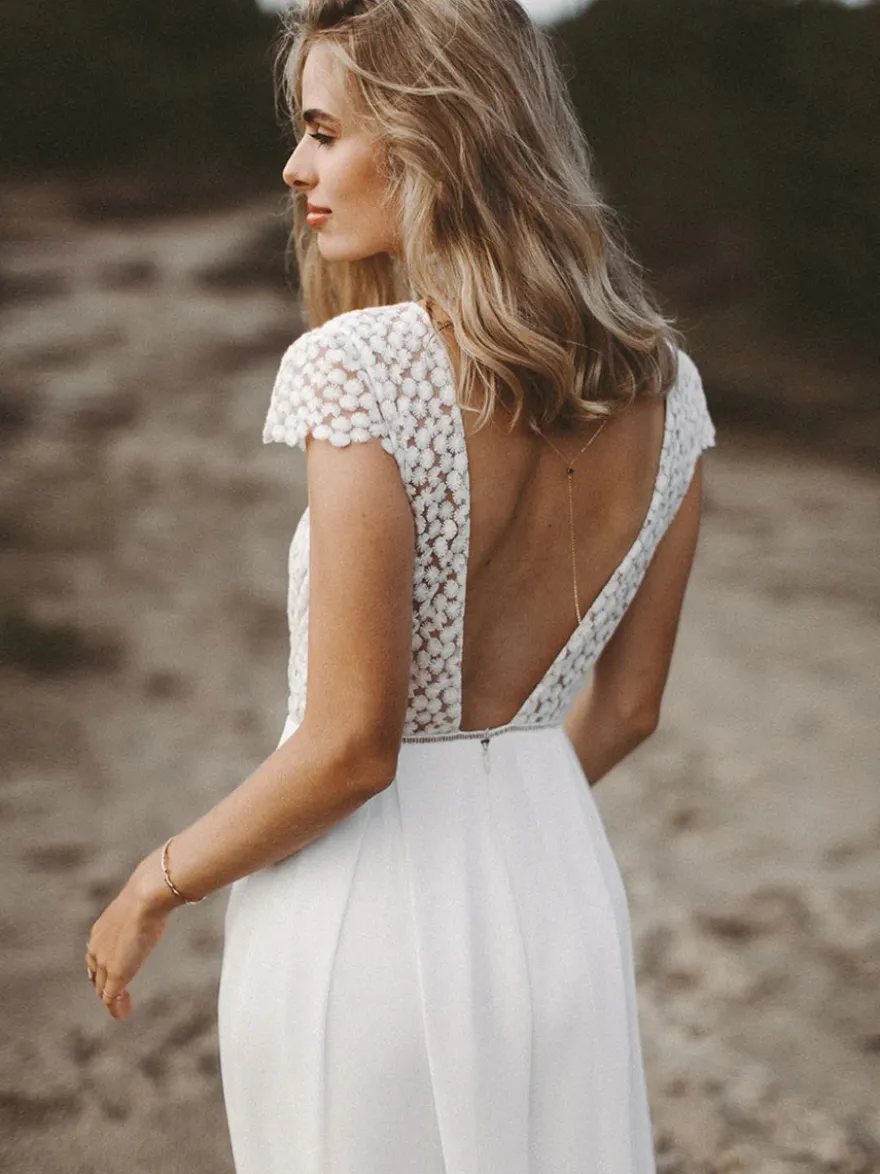 Combinaison de mariée tenue de mariage ivoire haut en dentelle col v dos nu