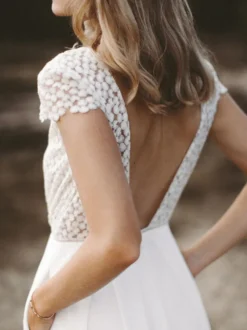 Combinaison de mariée tenue de mariage ivoire haut en dentelle col v dos nu
