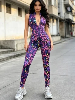 Combinaison fluo imprimée en 3D effet UV idéale pour Halloween et le cosplay. En lycra spandex avec fermeture éclair sur le devant.