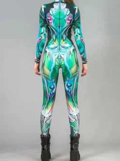 Combinaison moulante à manches longues zippée et col montant imprimée vitrail arc-en-ciel avec UV fluorescent style Zentai idéale pour les festivals et raves.