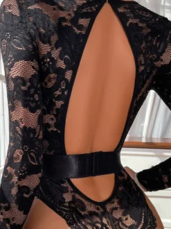 Combinaison sexy en dentelle noire
