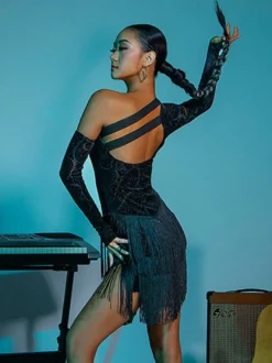 Costume de danse latine noir pour femmes robe en Polyester épaules ouvertes frange élégante Costume de danse latine