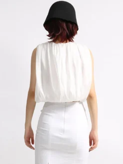 Crop top femme abricot à col bijou chic plissé sans manches