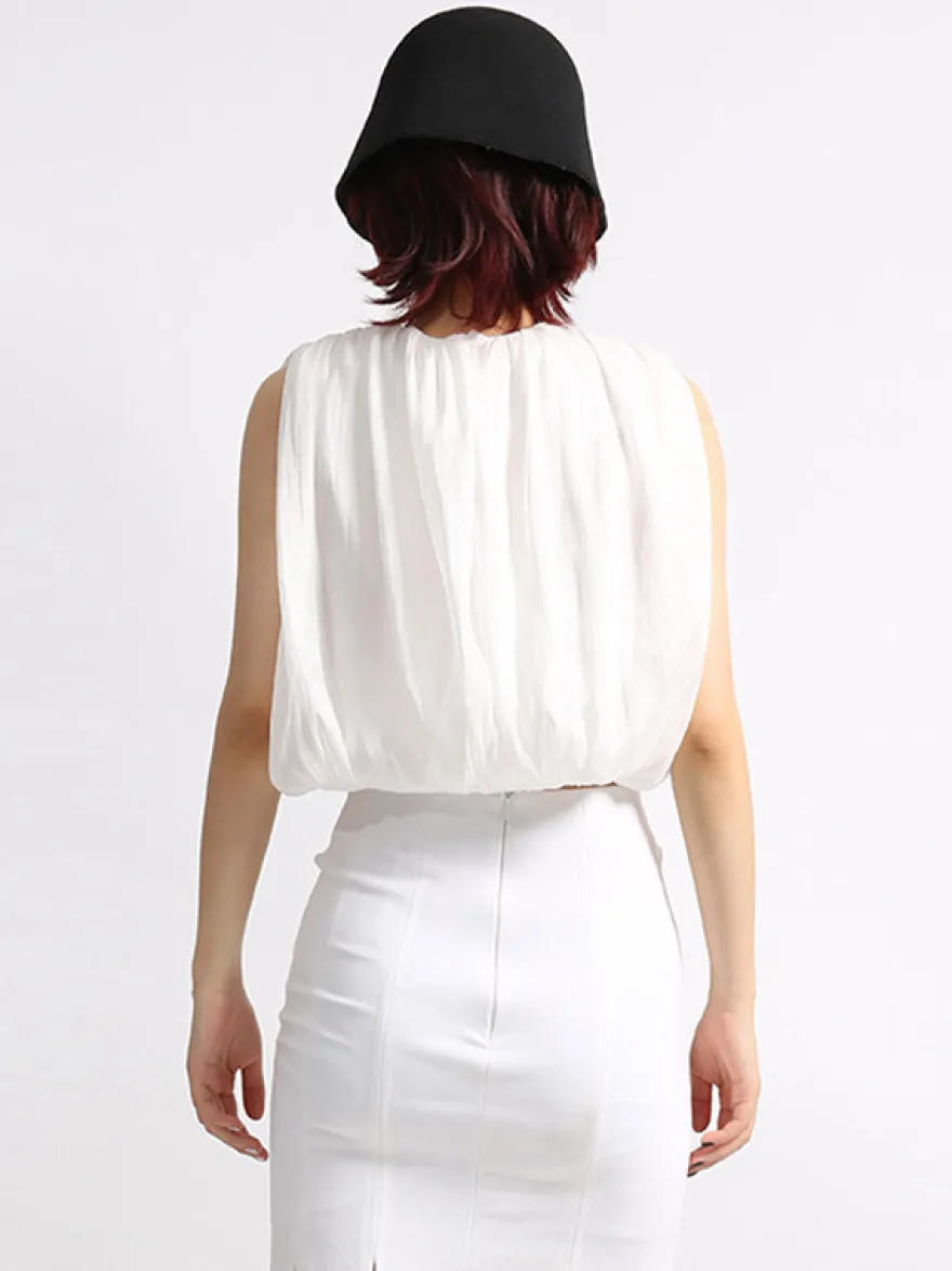 Crop top femme abricot à col bijou chic plissé sans manches