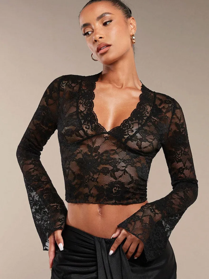 Crop top transparent en dentelle florale festonnée à col en V profond pour femme 2026