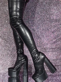 Cuissardes noires à bout rond et plateforme à talons hauts Cuissardes sexy