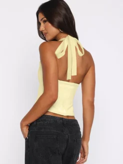 Débardeur court à bretelles croisées décolleté en cœur dos nu et fermeture à nouer coupe ajustée style streetwear