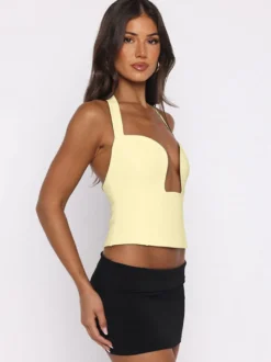 Débardeur court à bretelles croisées décolleté en cœur dos nu et fermeture à nouer coupe ajustée style streetwear