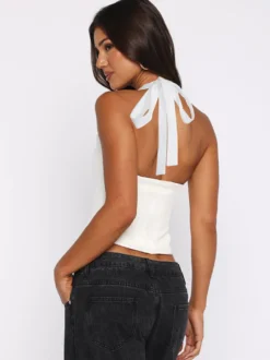 Débardeur court à bretelles croisées décolleté en cœur dos nu et fermeture à nouer coupe ajustée style streetwear